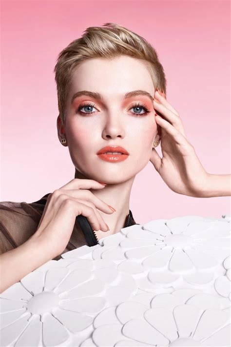 dior maquillage printemps 2021|COLLECTION MAQUILLAGE PRINTEMPS 2021 – PURE GLOW .